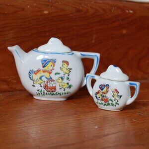 Vintage Grantcrest Miniature Dollhouse Duckling Accent Porcelain Tea Set
